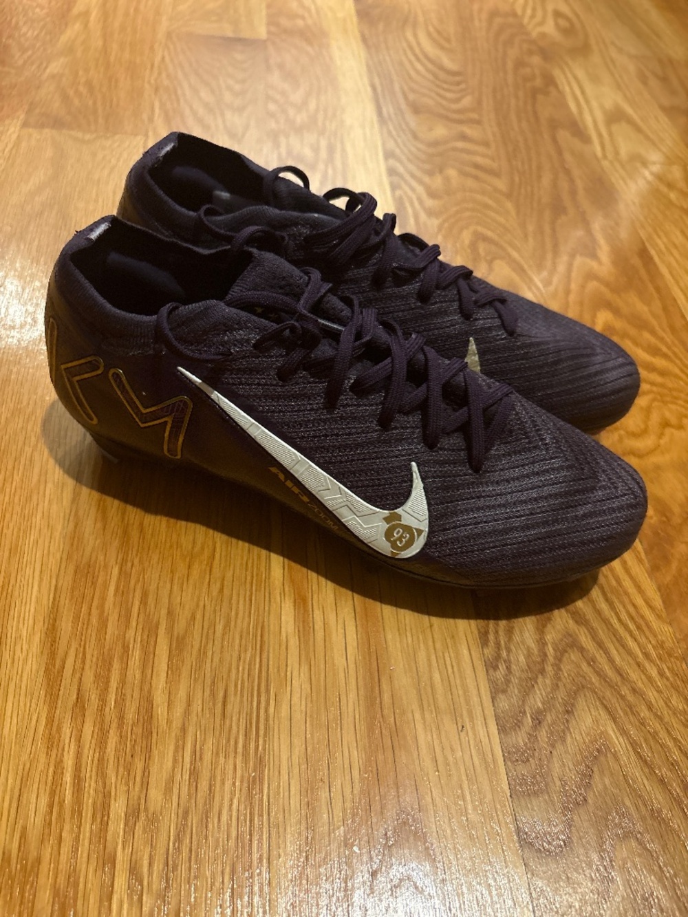 Nike Mercurial Vapor 16 Elite Kylian Mbappé Soccer Cleats – Men’s 6.5 / Women’s